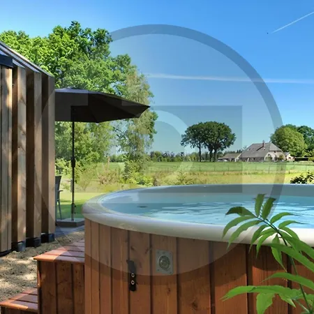 Tiny House 10 Met Hottub * Wenum